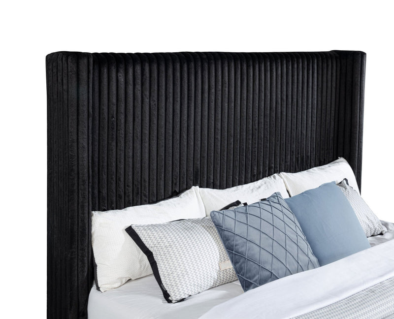 Centergrove Wingback TV Bed