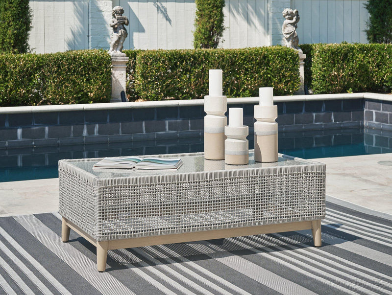 Seton Creek Outdoor Seating Set